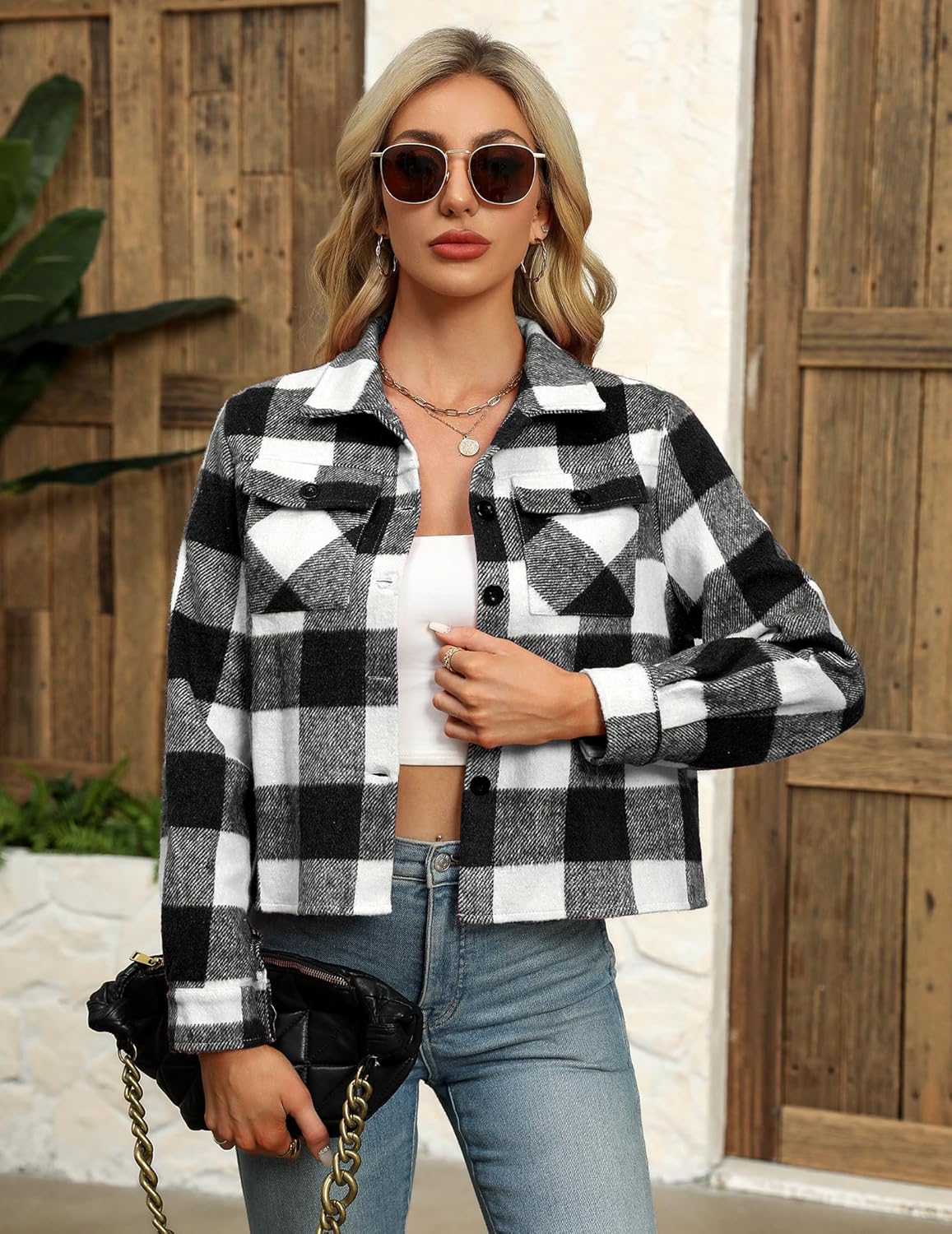 ZEAGOO Jackets for Women Cropped Flannel Plaid Shacket 2025 Fashion Button Down Shirt Coats Tops