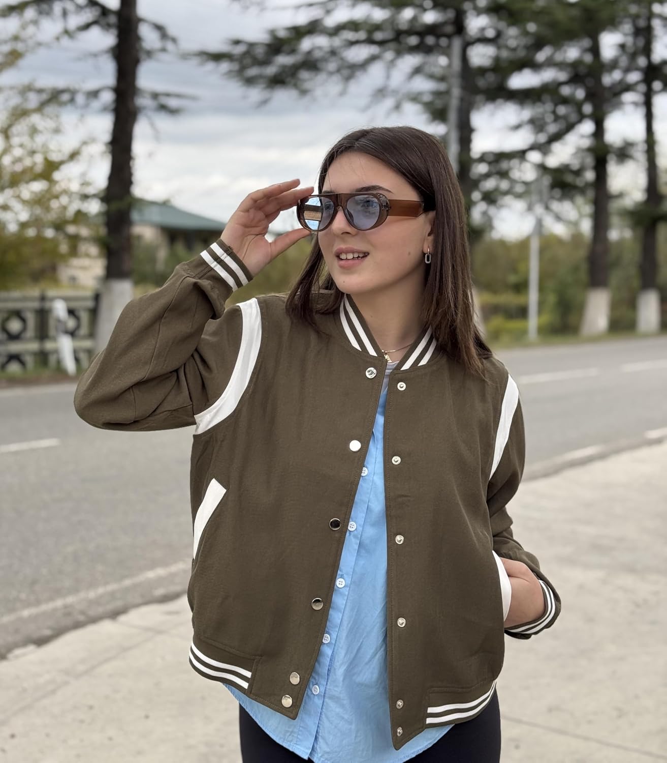 Zeagoo Bomber Jacket Women Varsity Casual Button Down Lightweight 2025 Fall Fashion Short School Outfits with Pockets