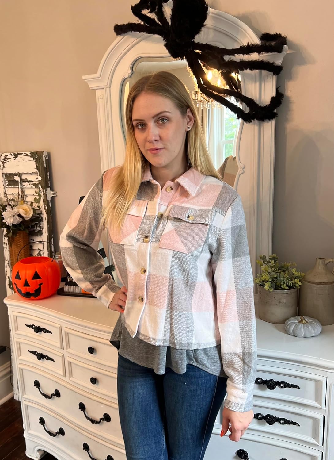 ZEAGOO Jackets for Women Cropped Flannel Plaid Shacket 2025 Fashion Button Down Shirt Coats Tops