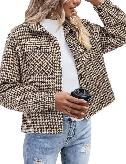 ZEAGOO Jackets for Women Cropped Flannel Plaid Shacket 2025 Fashion Button Down Shirt Coats Tops