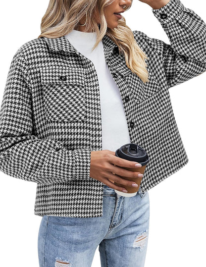 ZEAGOO Jackets for Women Cropped Flannel Plaid Shacket 2025 Fashion Button Down Shirt Coats Tops